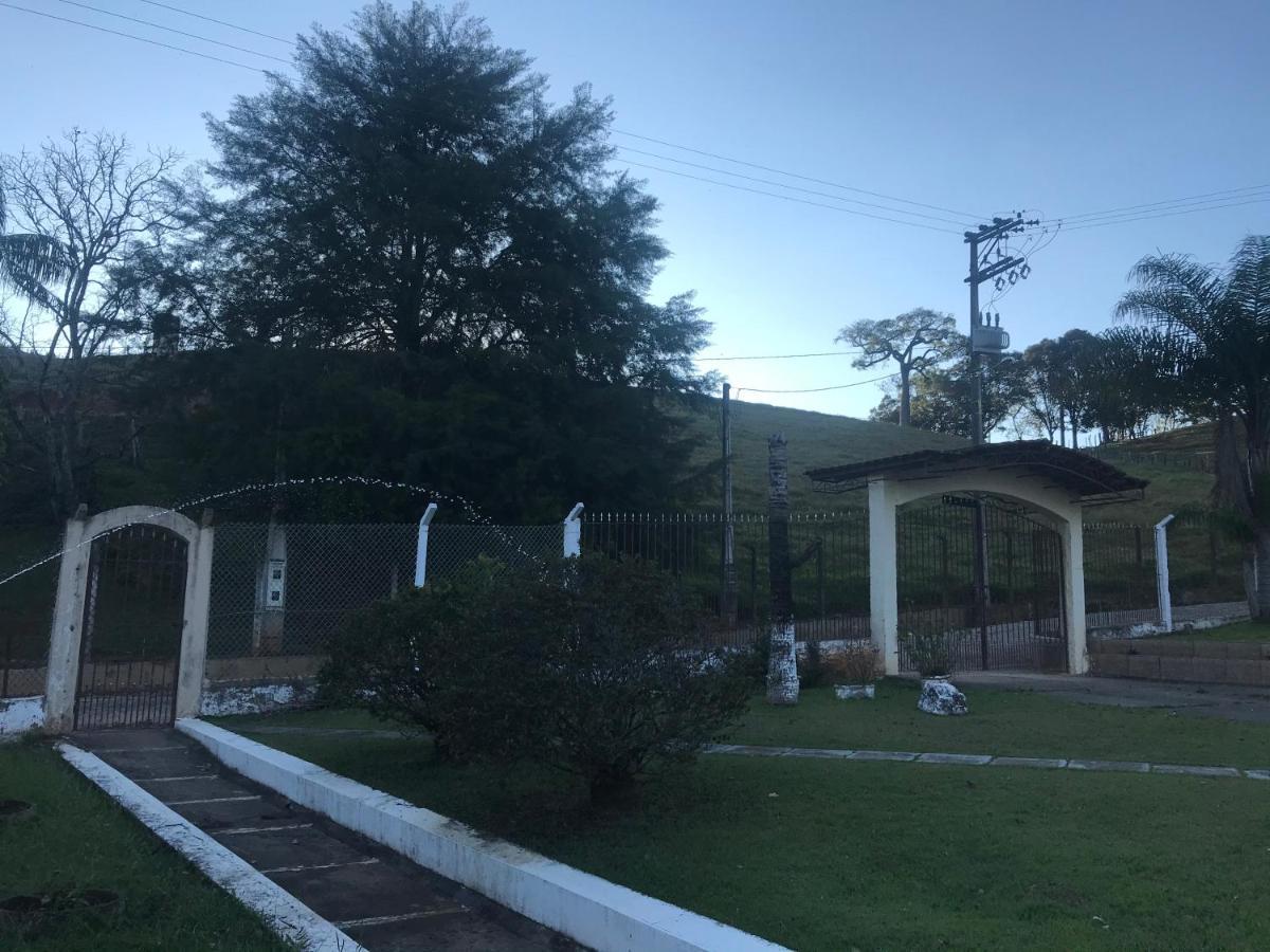 Sitio Dos Rodrigues Villa Lindoia Bagian luar foto