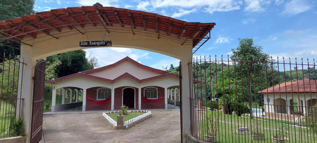 Sitio Dos Rodrigues Villa Lindoia Bagian luar foto