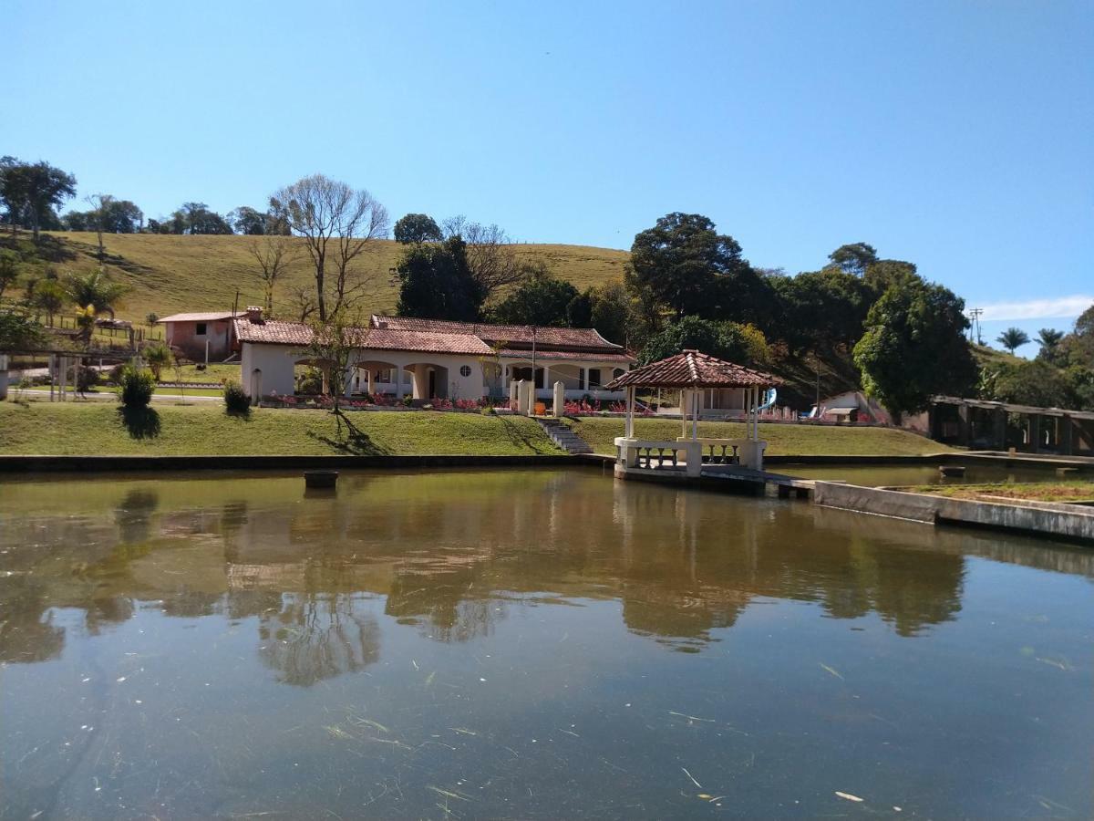 Sitio Dos Rodrigues Villa Lindoia Bagian luar foto